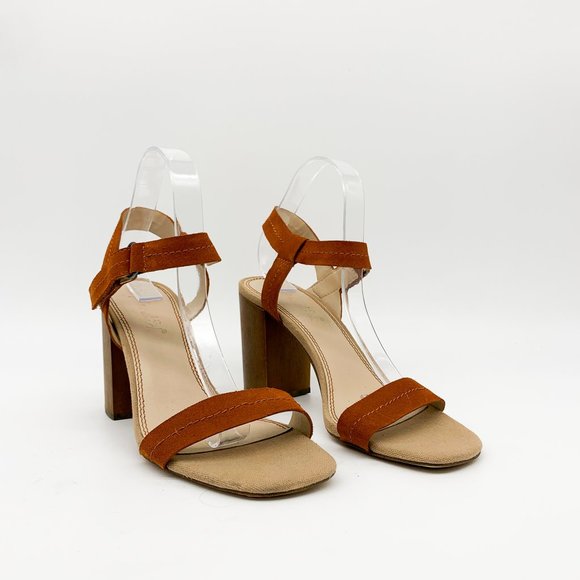 SPLENDID Women's Brown Leather Strap Sandals - Picture 8 of 8